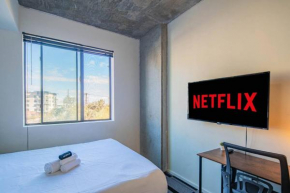2BR , Roosevelt Row , Sleeps 8 , Pool,Gym,Parking